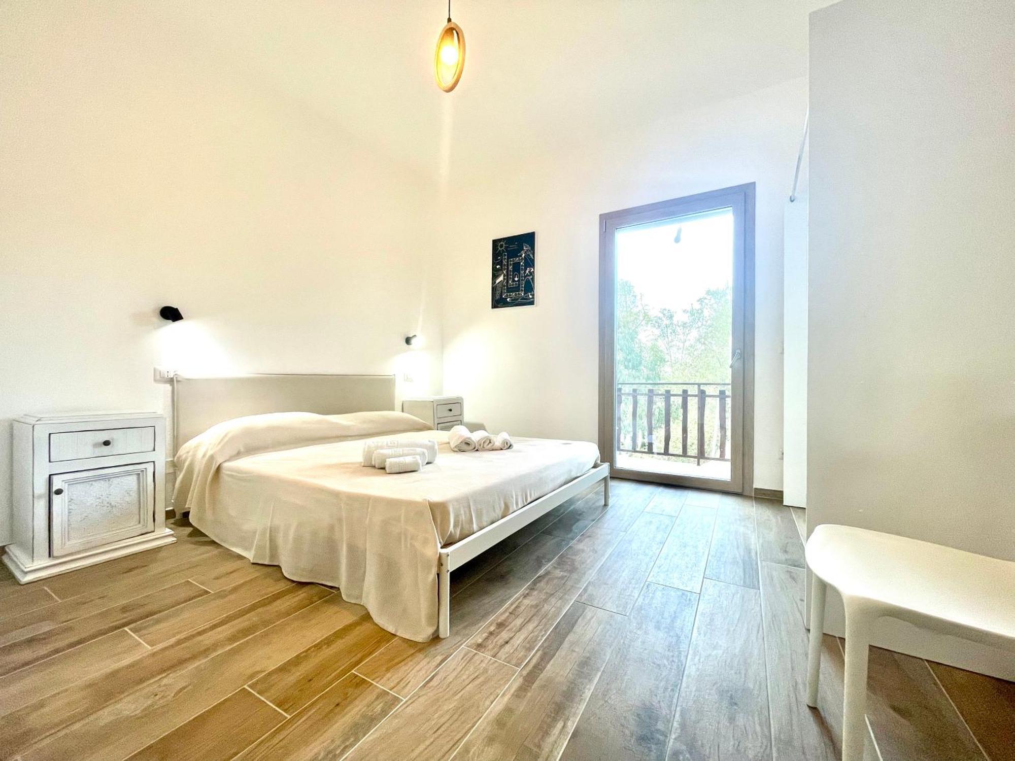 Le Corti Sarde Beach Apartments บารีซาร์โด ภายนอก รูปภาพ